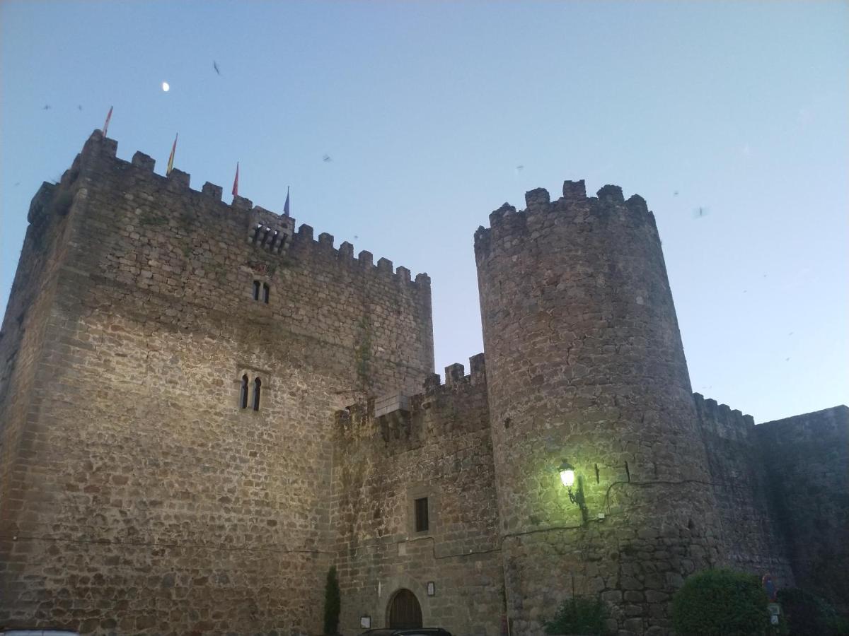 Los Callejones Arenas de San Pedro Kültér fotó